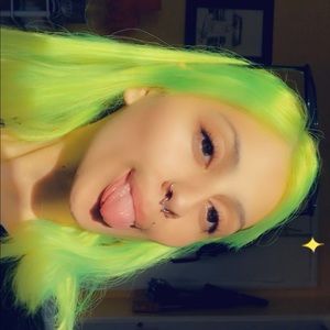 Meet your Posher, Vanessa